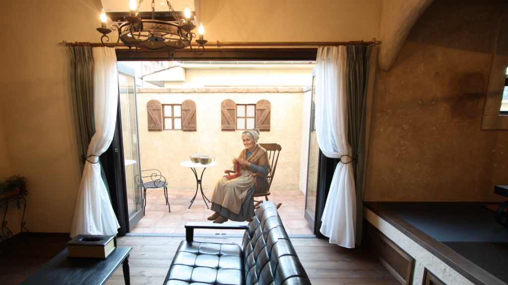 リビングの全開口サッシから広がるテラス